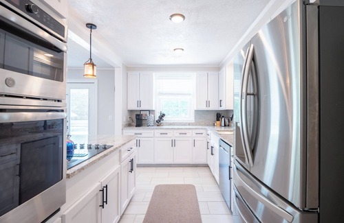 Valdosta Maison | Luxury At Meadowbrook, Pool Home, Fire Pit, Fort 2510sqft