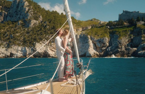 Portovenere Appartement | Luxury at Torre Venere - The World's Oldest Tower Stay with Modern Amenities