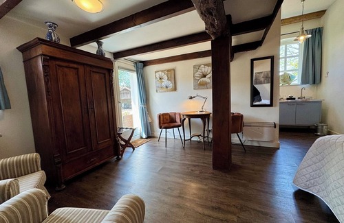 Wilsum Lit Et Petit-Déjeuner | Luxury B&B room at Hofstede de rieke Smit - room 1