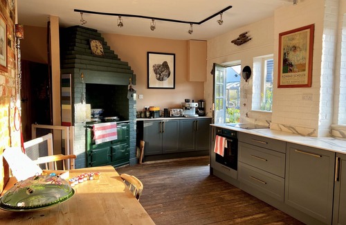 Cherhill Maison | Luxury Barn Stay Sleeps 8