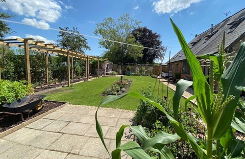 Cherhill Maison | Luxury Barn Stay Sleeps 8