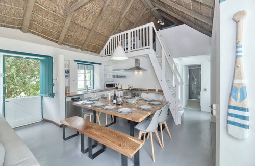 Struisbaai Maison | Luxury Beach Home | Games room & Braai | Pet friendly