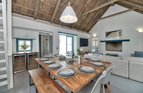 Struisbaai Maison | Luxury Beach Home | Games room & Braai | Pet friendly