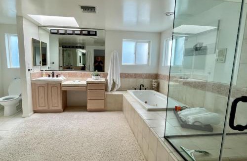 Silver Strand Maison | Luxury, Beach House, and quiet neighborhood