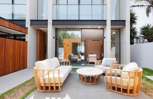 Narrabeen Maison | Luxury Beach House with direct Beachfront Access and breathtaking views