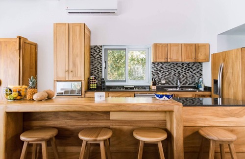 Playacar Fase I Villa | MEILLEURE VUE sur la mer des Caraïbes - 75 marches jusqu'à la plage - LUXURY Home - 5 min à pied de la 5ème avenue