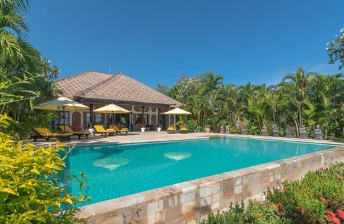 Lokapaksa Villa | Villa CERAH, villa de vacances directement sur la plage et la mer avec piscine privée