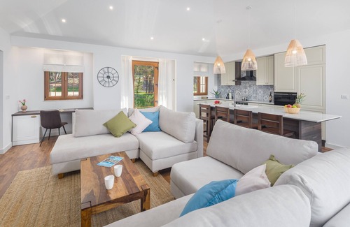 Bale Villa | Luxury Beach Villas Porto Bus