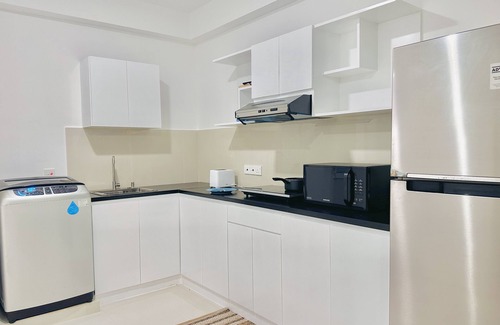 Hendala Copropriété | Luxury beachfront condo with infinity pool near Colombo
