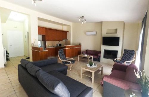 Nees Pagases Maison | Luxury Beachfront Suite