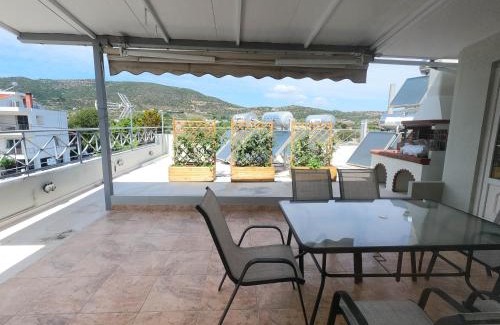 Nees Pagases Maison | Luxury Beachfront Suite