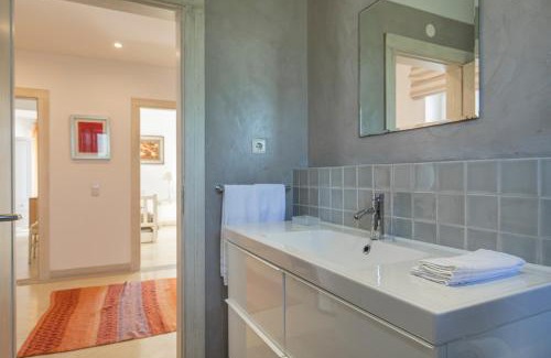 Colares Appartement | Luxury Beachfront Villa