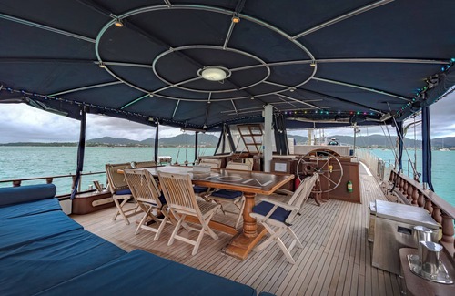 Rawai Location De Bateaux | Luxury Boat Floating Hotel!