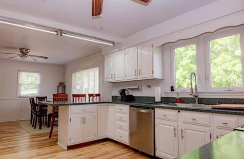 Dale City Maison | LUXURY BRICK HOUSE WITH GAME ROOM ON 1 ACRE LAND