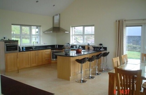 Caherdaniel Maison | Spectacular Bungalow with Sea, beach and Mountain views