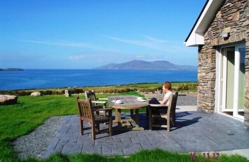 Caherdaniel Maison | Spectacular Bungalow with Sea, beach and Mountain views