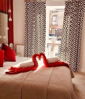 Bordesley Appartement | Luxury Business Apartment with Patio by Ah! Living - Birmingham City Centre