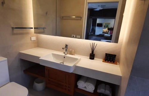 Sanctuary Point Maison | Luxury by the Basin