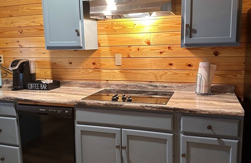 Wing Cabine | Luxury Cabin At Blackwater Getaway, Short Walk Downhill To The River!