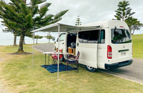 Tauranga Maison | 🌞LUXURY CAMPERVAN RENTAL: ESCAPE DAMP TENTS AND HASSLE FOREVER! SLEEPS 2.