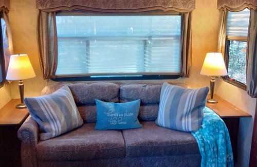 Micanopy Maison | Luxury camping on horse farm in Reddick