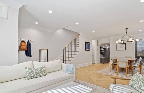 Capitol Hill Maison | Luxury Capitol Hill Home steps from US Capitol. 4BR 4.5 Bath Patio and Deck