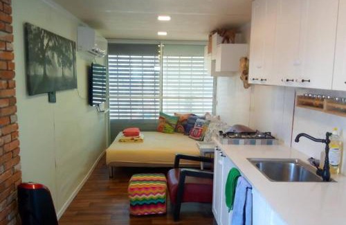 Bruchim Qela' Alon Maison | Luxury caravan truck in the Golan Heights