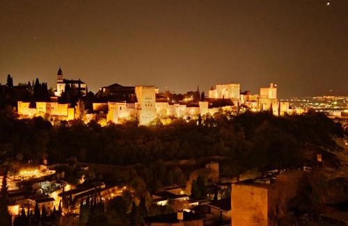 Sacromonte Maison | Luxury Cave 100m super terraza vistas Alhambra WIFI