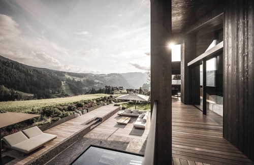 Selva di Val Gardena Chalet De Ski | Luxury Chalet Alpurio, private chalet with Wellbeing Manager