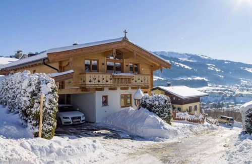 Kitzbuehel Chalet De Ski | Luxury chalet 330 m² - Sauna, jacuzzi & mountain view for up to 14 people