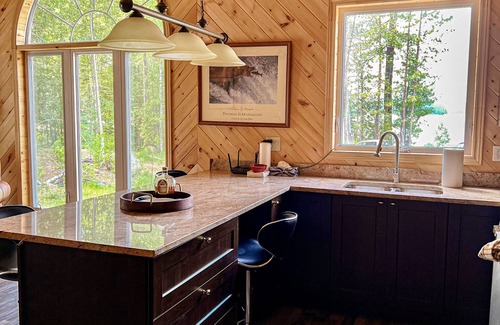 River Valley Cabine | Luxury Chalet On Lake Obabika - Private Beaches & Campsites