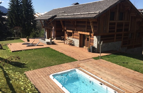 Les Carroz-d'Araches Chalet De Ski | Chalet de luxe - Ski In Ski Out - Très proche du centre du village