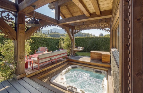 Araches-la-Frasse Chalet De Ski | Chalet d’exception, 365 m², authentique, tout confort, jacuzzi, billard, 12 pers