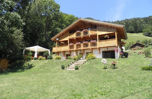 Villard-sur-Doron Chalet De Ski | CHALET D'EXCEPTION 4 *