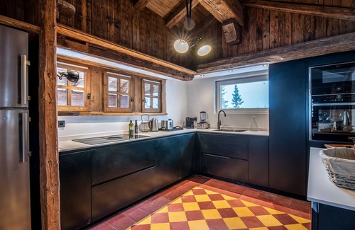 Courchevel Chalet De Ski | Luxury Chalet in Courchevel with Pool, Hammam and Sauna