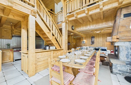 Les Prodains Chalet De Ski | Luxury Chalet in Morzine for 21, SPA, Sauna, Wifi