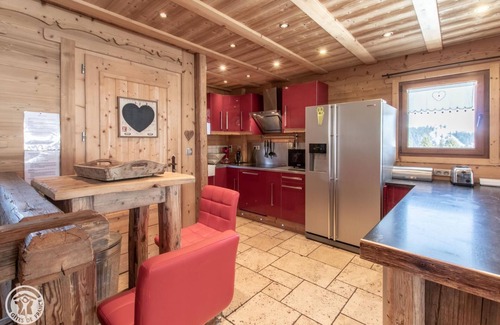 Le Praz de Lys Chalet De Ski | Magnifique chalet au bord des pistes de ski