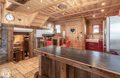 Le Praz de Lys Chalet De Ski | Magnifique chalet au bord des pistes de ski