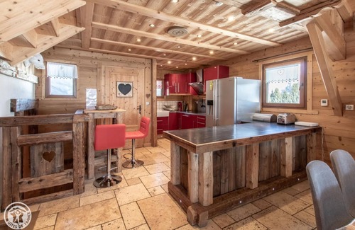 Le Praz de Lys Chalet De Ski | Magnifique chalet au bord des pistes de ski