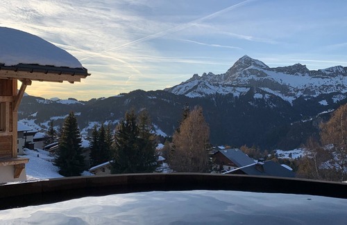 Crest-Voland Chalet De Ski | Luxury chalet, ski-in ski-out, Nordic bath and billiards