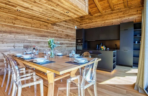 Les Saisies Chalet De Ski | Chalet luxueux avec jacuzzi, 7 pièces, proche pistes, pour 15 pers.