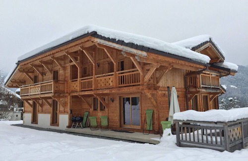 Morillon Chalet De Ski | Chalet d'exception avec 8 ch et 8 sdb au pied des pistes avec jardin