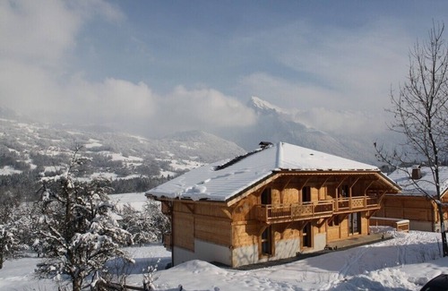 Morillon Chalet De Ski | Chalet d'exception avec 8 ch et 8 sdb au pied des pistes avec jardin