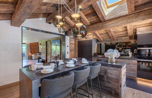 Megeve Chalet De Ski | Chalet de Lujo con Piscina, Sauna, Gimnasio y Cine
