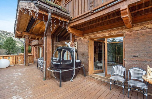 Meribel Village Chalet De Ski | Chalet 5⭐ à Méribel avec Spa, Salle de Sport, Proche des Pistes et Commerces
