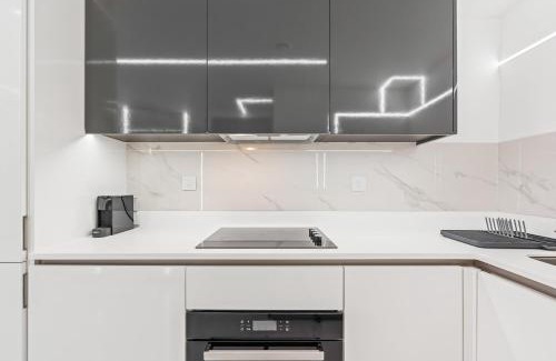 Gay Village Appartement | Luxury City Apartment, Walk to O2 Academy & Bullring, Sleeps 4