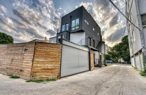 16th Street Heights Appartement | Luxury City Centered Oasis