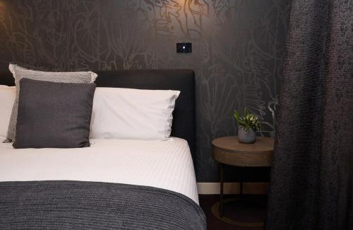 Kensington Maison | Luxury City Edge Warehouse Retreat