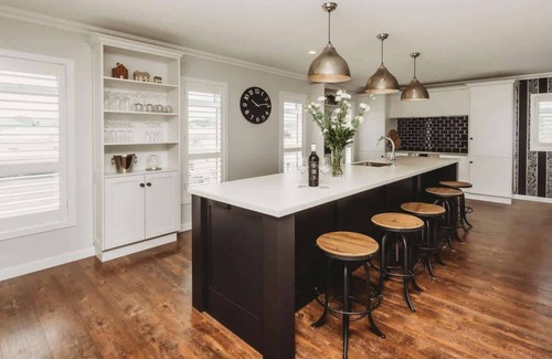 New Plymouth Maison | Luxury Coastal Retreat in New Plymouth