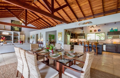 Dominical Maison | Tarifs réduits d'introduction Luxe et maison confortable avec vue exceptionnelle sur la vallée